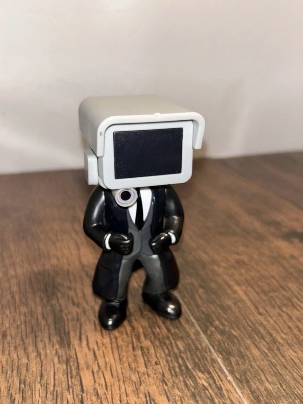 Skibidi Toilet Cameraman Figure Series 1 Bonkers Mystery Black Suit Camera